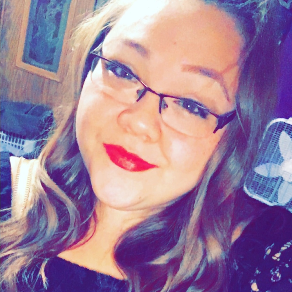 Meet your Posher, Tiffany
